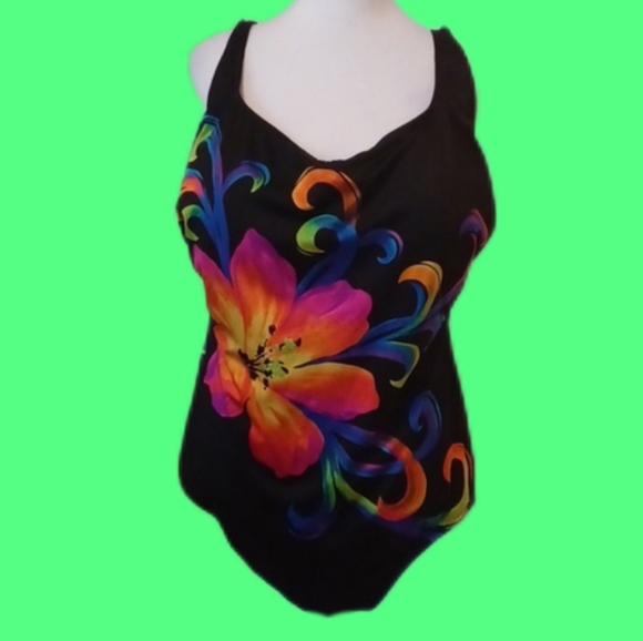 None Other - 🍓Vibrant Floral Swimsuit